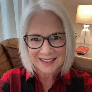 Meet your Posher, Anne